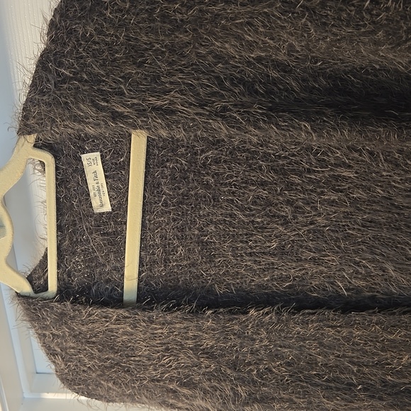 Abercrombie & Fitch Fuzzy Cardigan - Picture 2 of 3